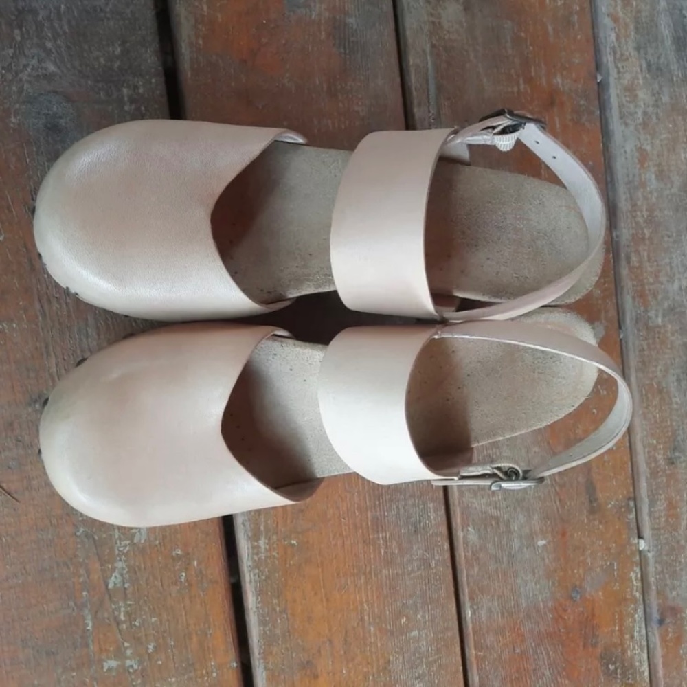 Dansko heals